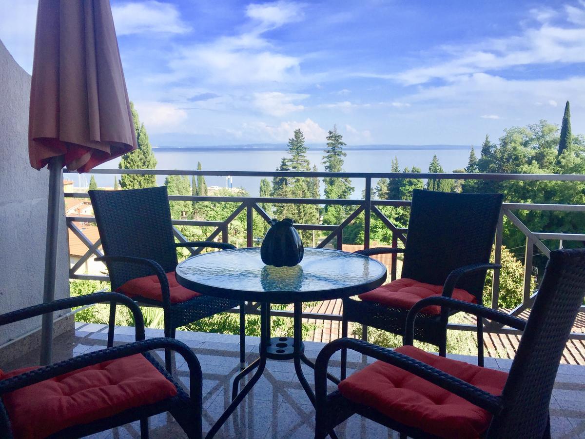 Apartment Lapov Ičići Exteriör bild